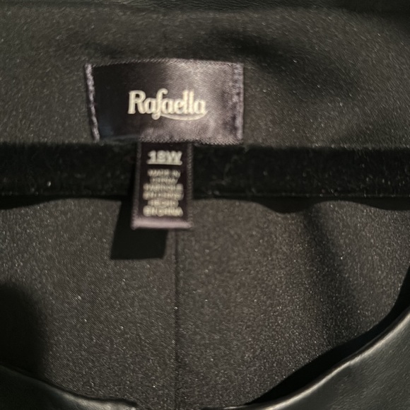 NWOT RAFAELLA Zip Front Jacket with Faux Leather Trim and two zipped pockets-18W - Picture 6 of 8